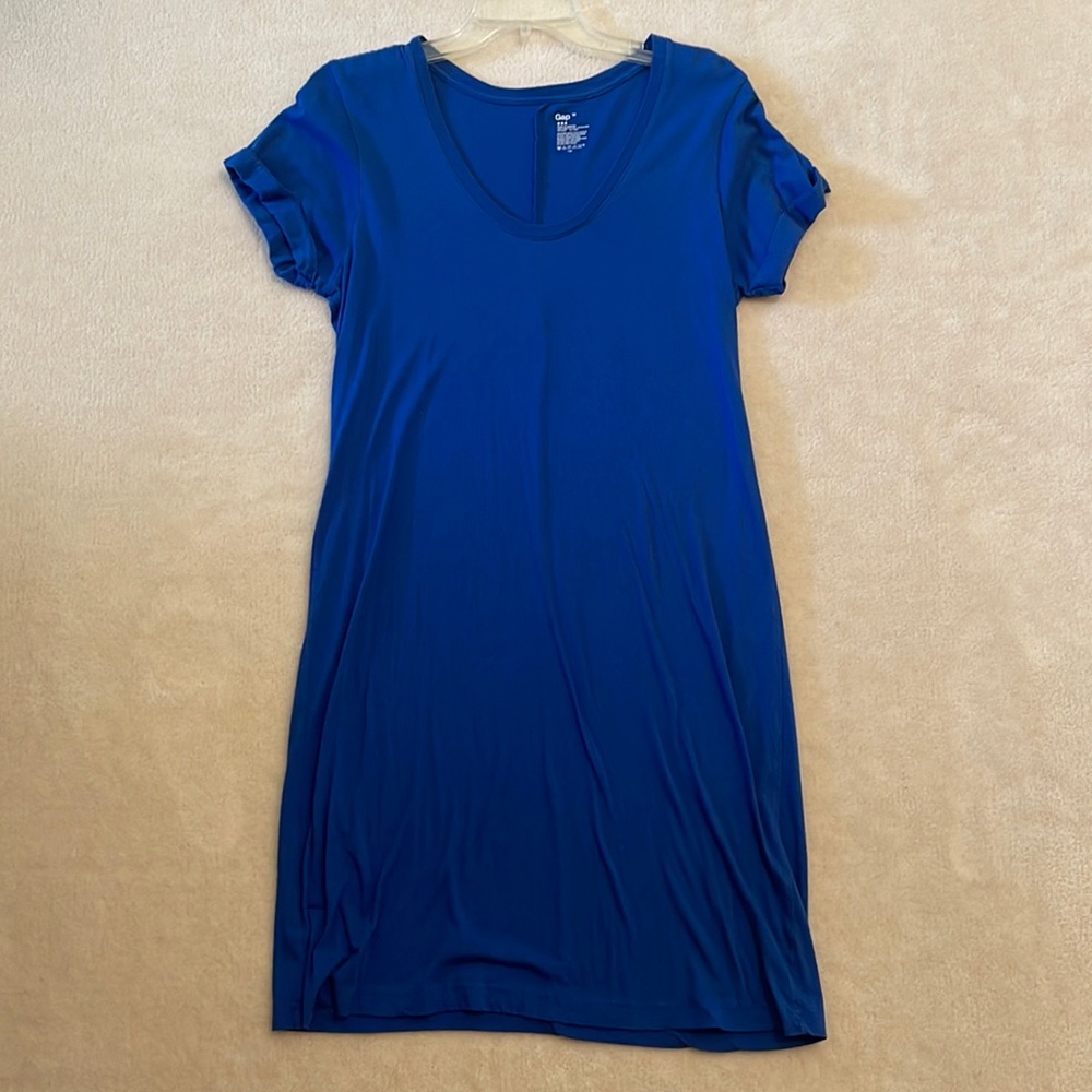 Gap short sleeve cotton dress.